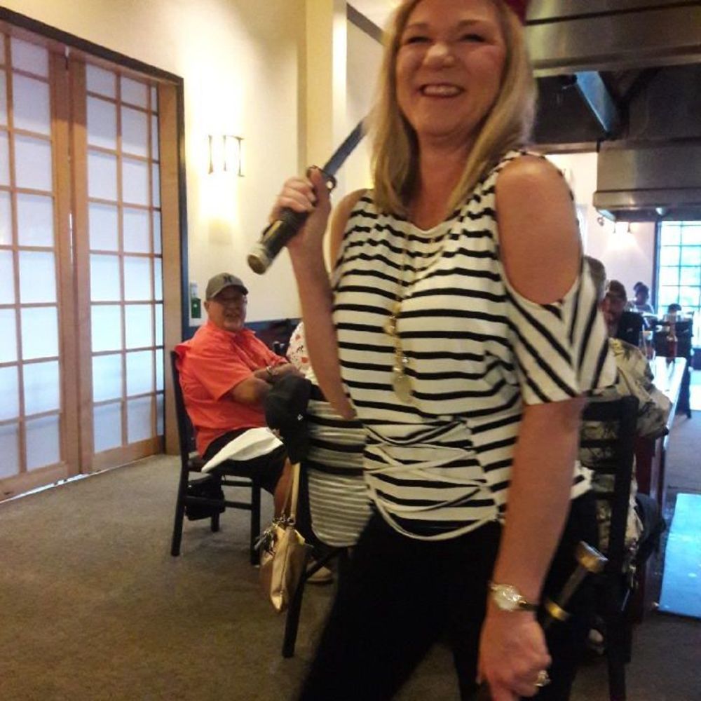 Meet your Posher, Suzette